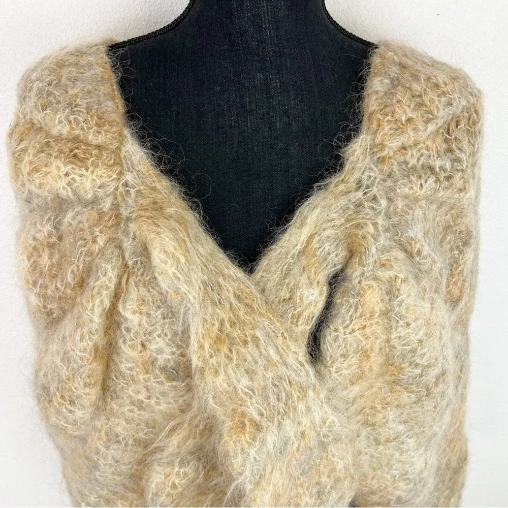 Wool Shawl Hand‑Knit Wrap Cape S/M Tan Cream Dutch Heritage
